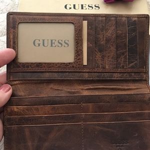 Women's Leather GUESS Wallet-BRAND NEW